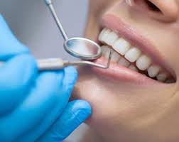 عيادة الاسنان التعويضية